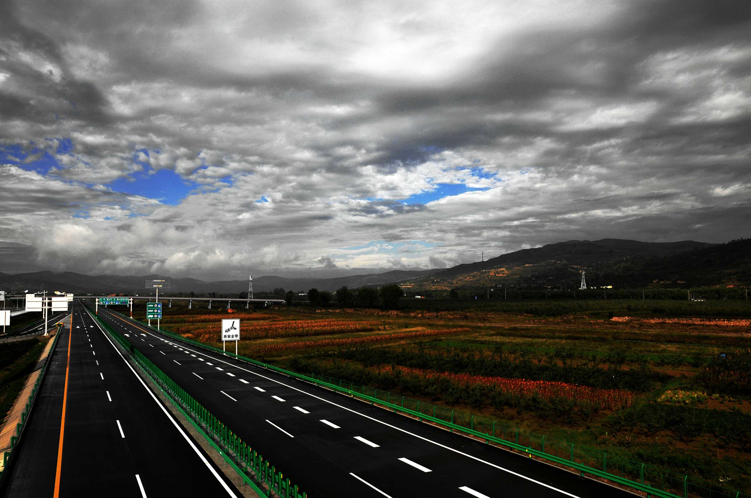 十堰至天水高速公路